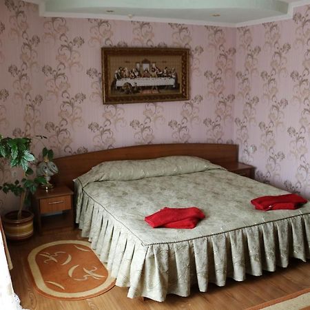 Готель ***Феєрія Tyachiv 外观 照片